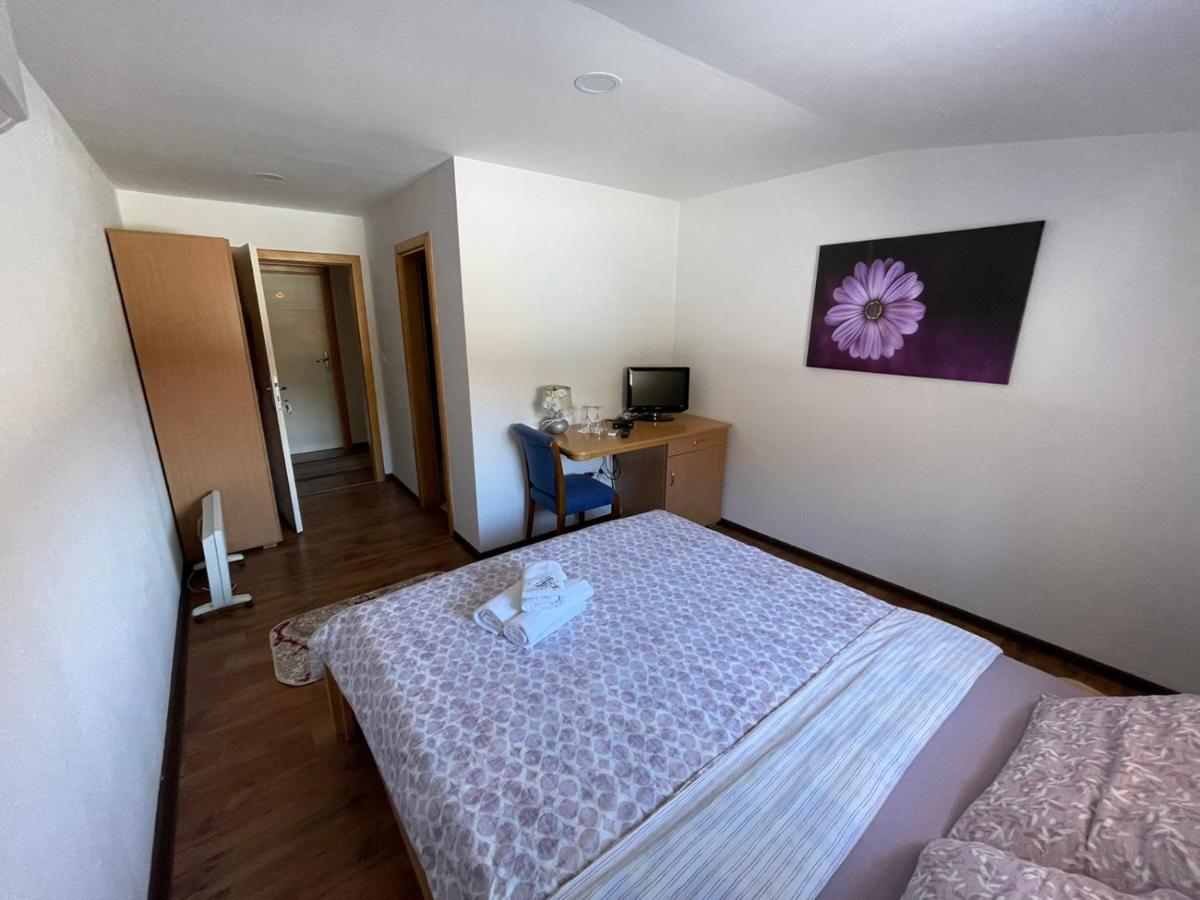 Motel "Kula" Cazin Zewnętrze zdjęcie