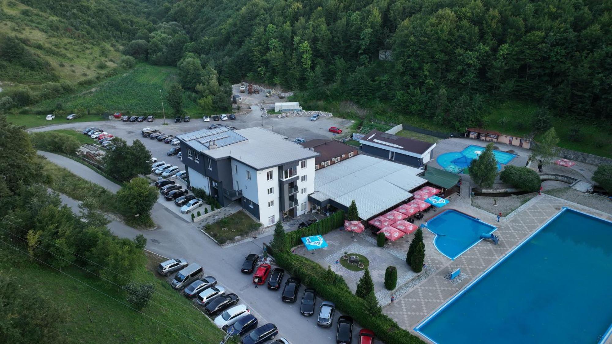 Motel "Kula" Cazin Zewnętrze zdjęcie