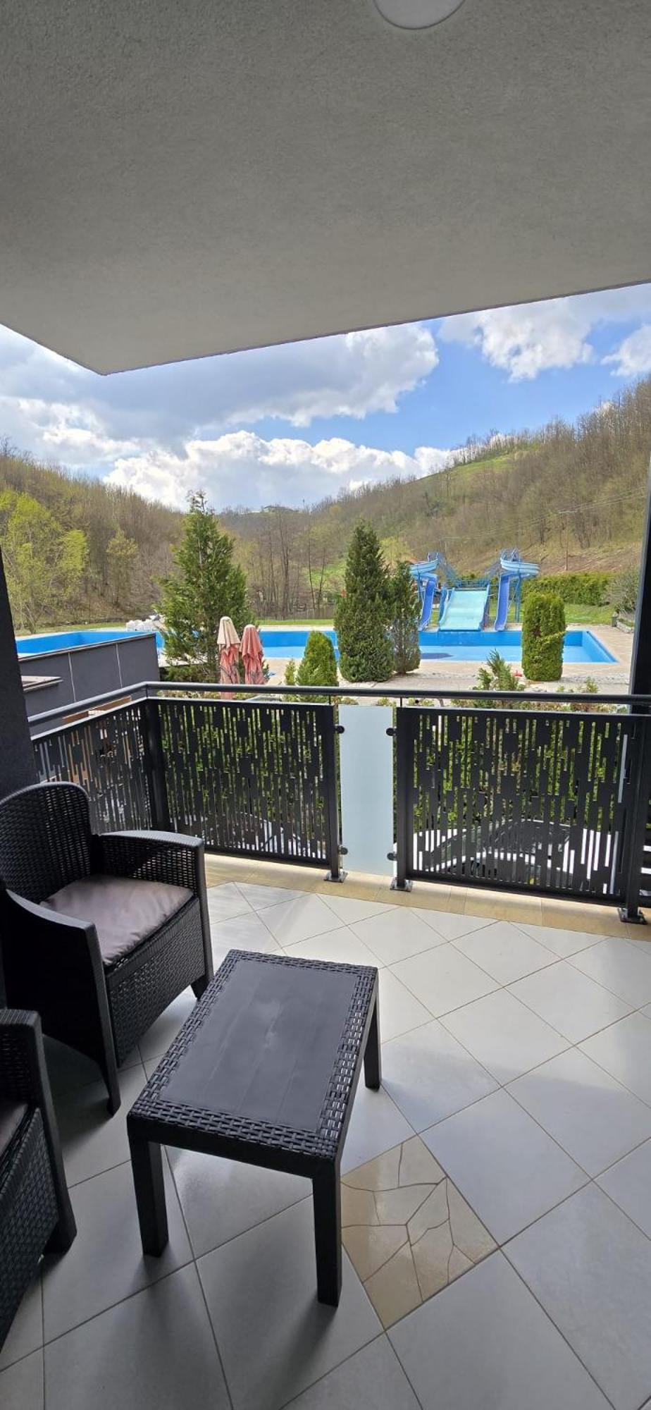 Motel "Kula" Cazin Zewnętrze zdjęcie