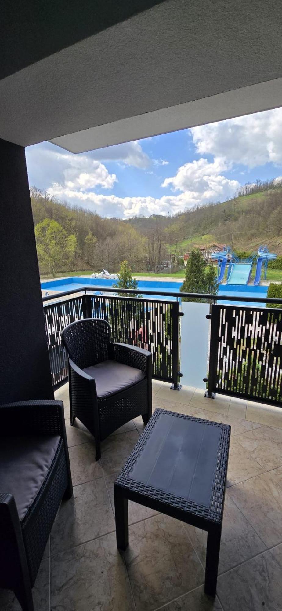 Motel "Kula" Cazin Zewnętrze zdjęcie