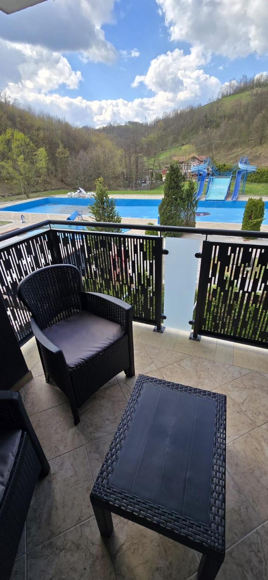 Motel "Kula" Cazin Zewnętrze zdjęcie