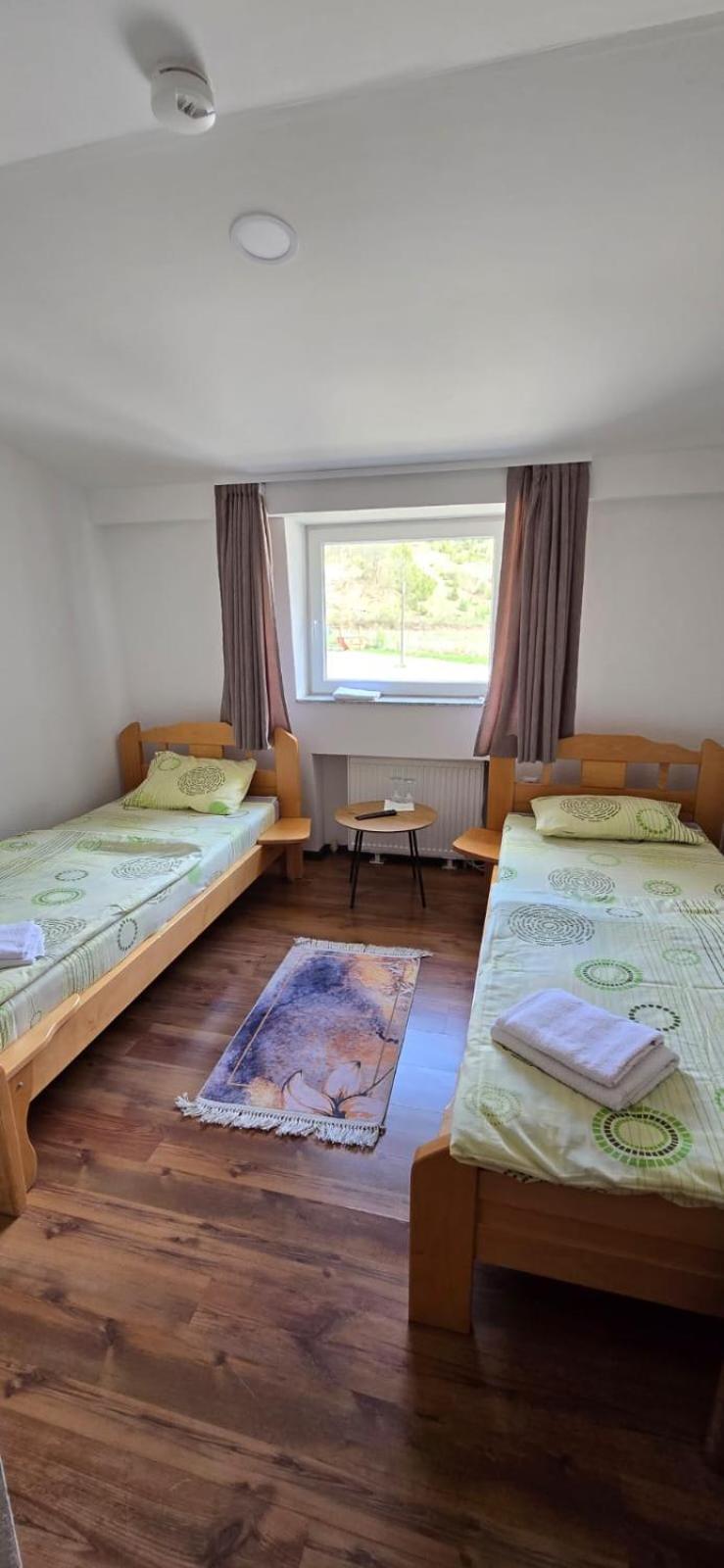 Motel "Kula" Cazin Zewnętrze zdjęcie