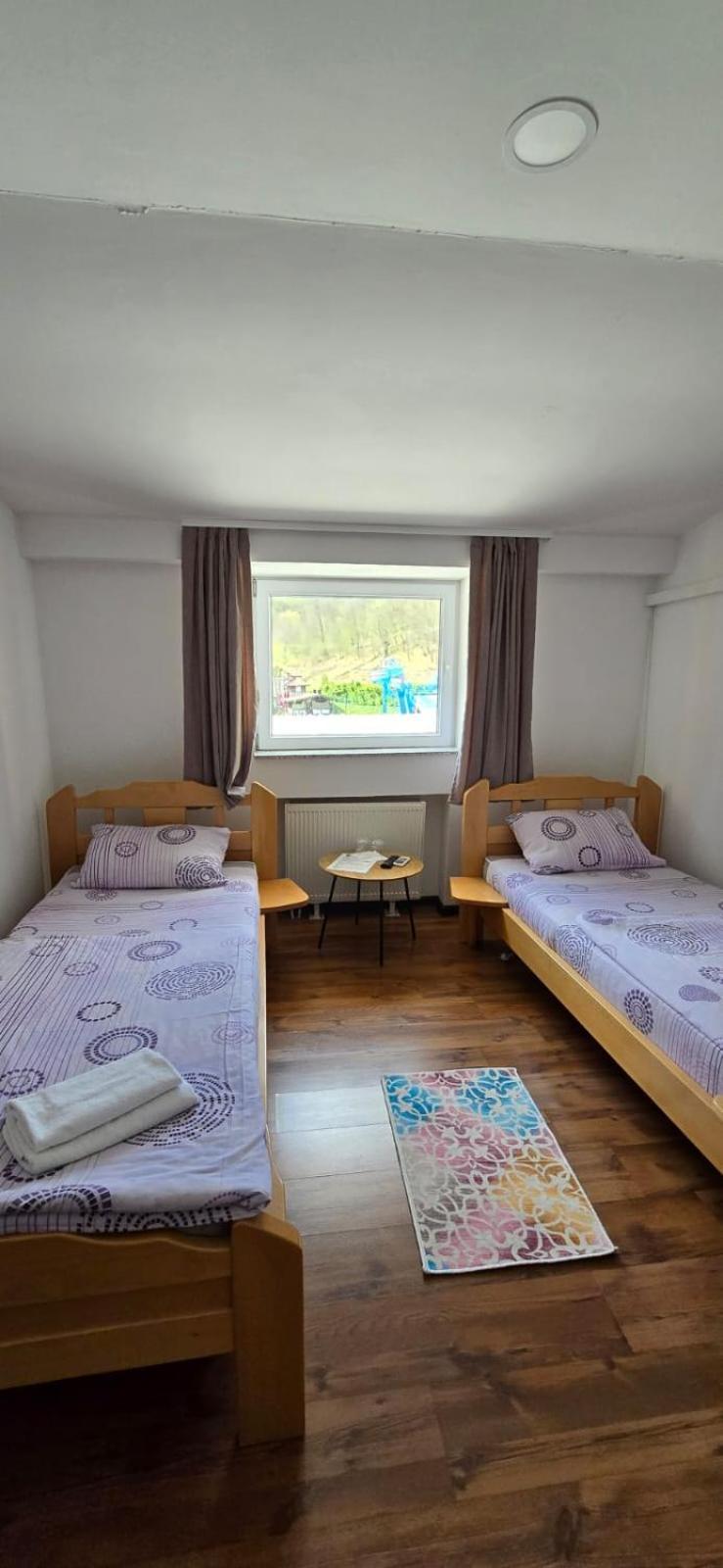 Motel "Kula" Cazin Zewnętrze zdjęcie