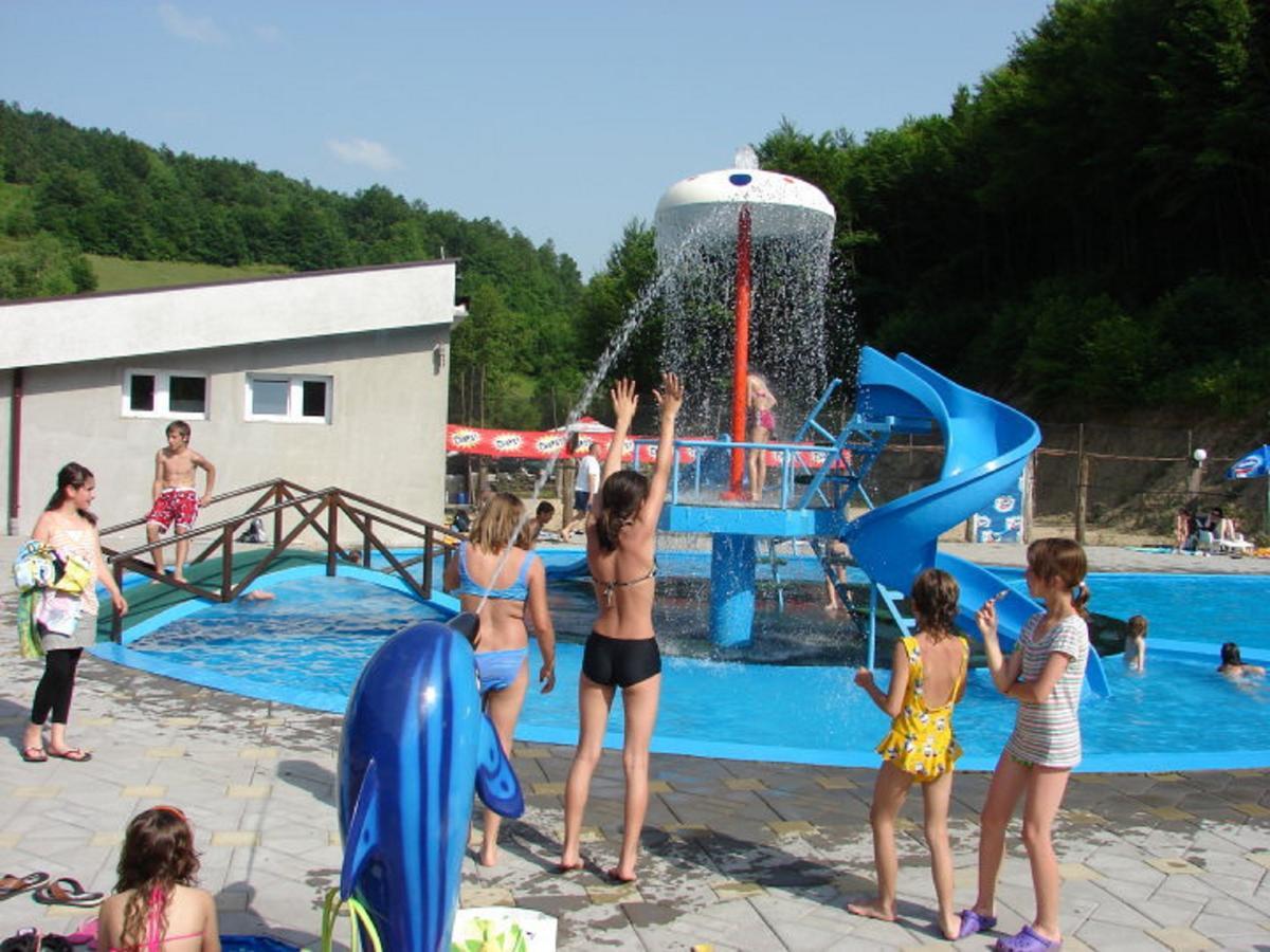 Motel "Kula" Cazin Zewnętrze zdjęcie