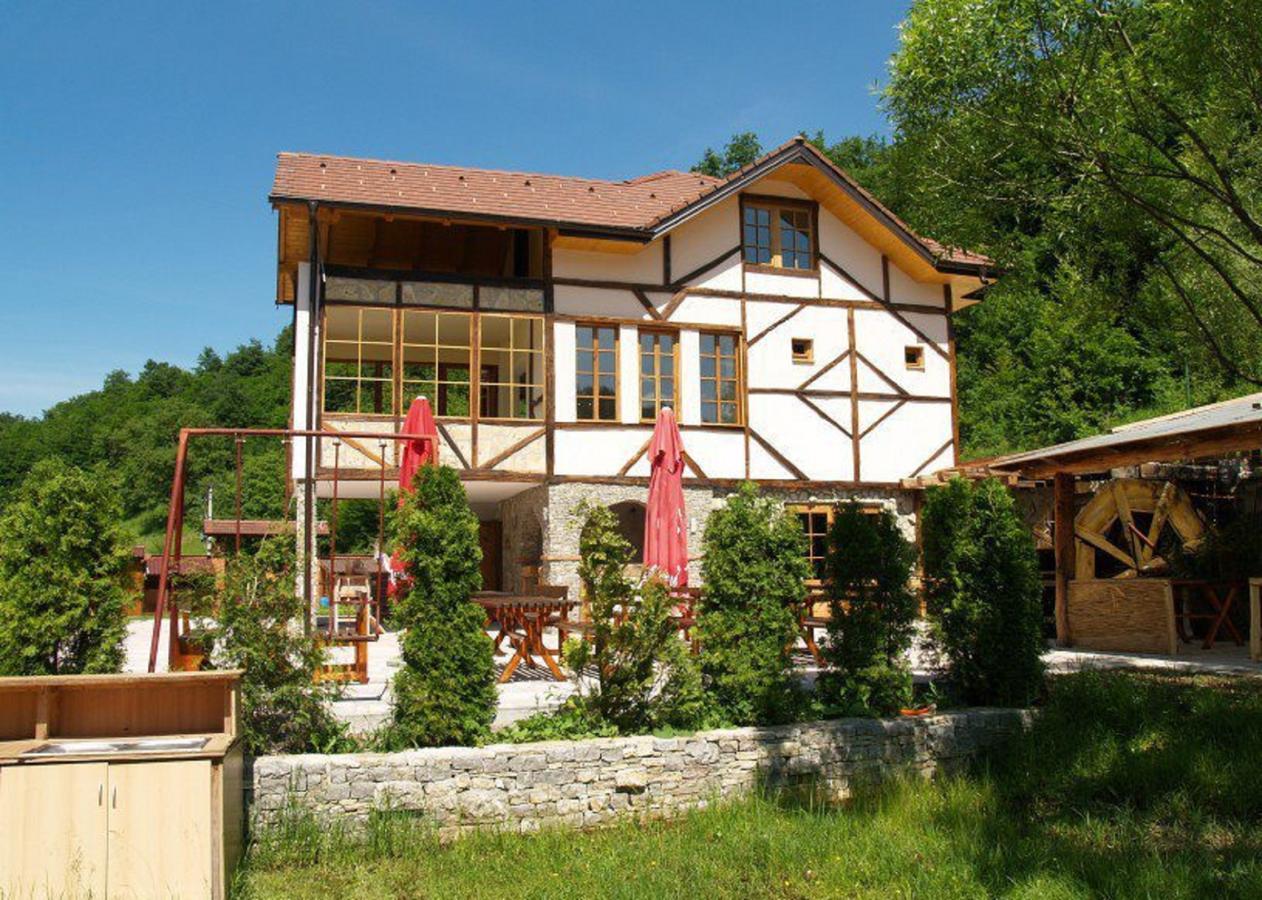 Motel "Kula" Cazin Zewnętrze zdjęcie